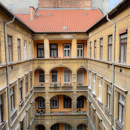 Home In The Centre Of Budapest Exterior foto